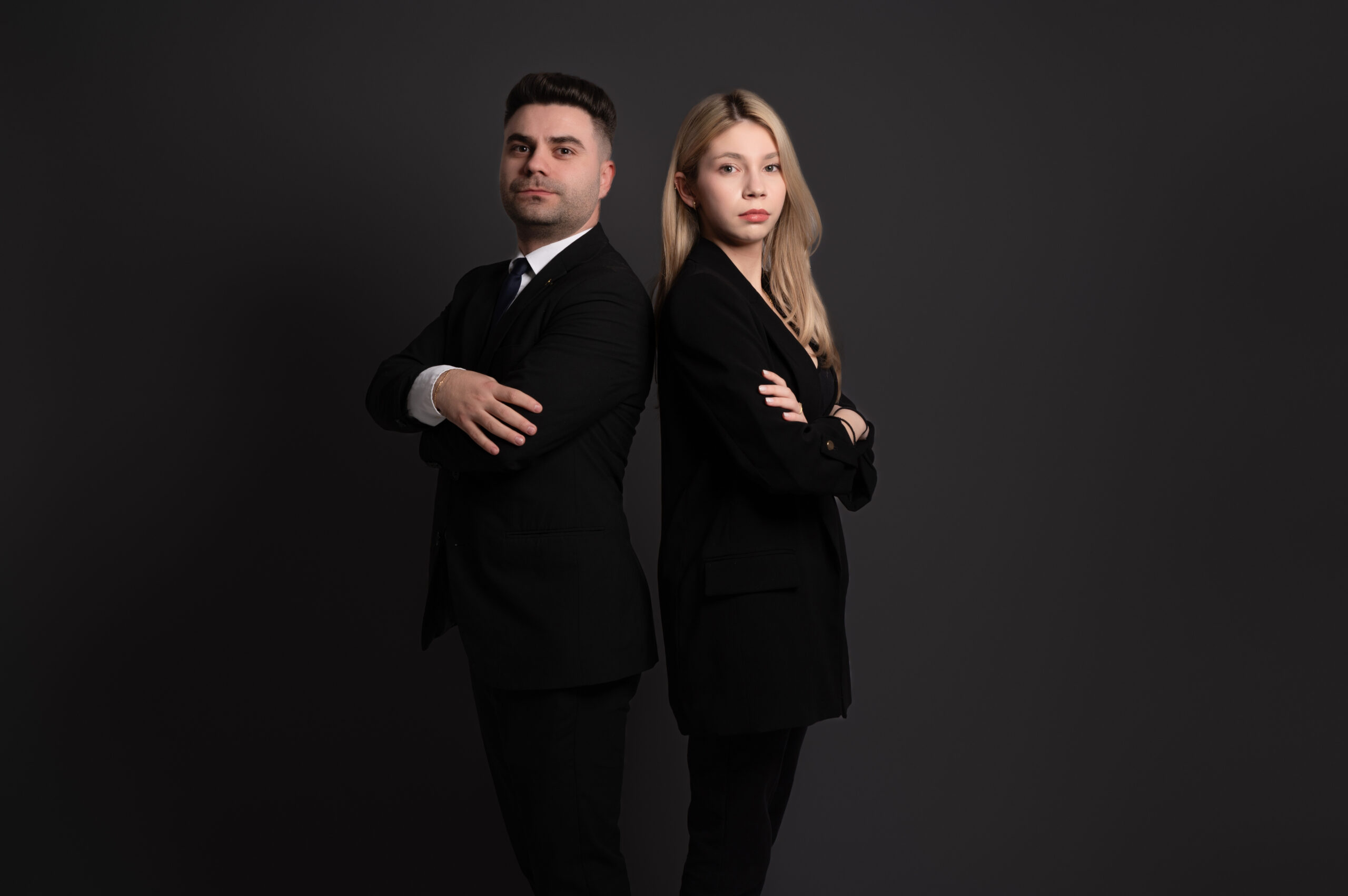 Avocat Valentin-Gheorghiță LAMBRU și Avocat Alexandra-Monica BRĂDEANU