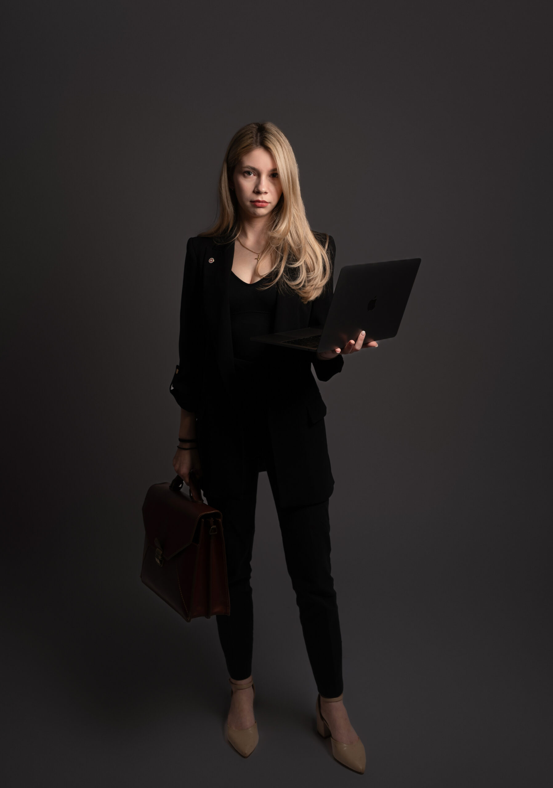 Avocat Alexandra-Monica BRĂDEANU